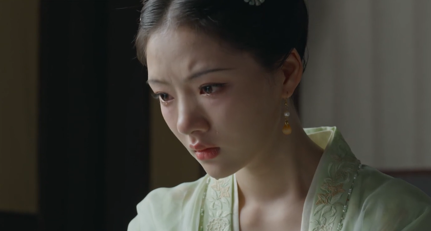 Trái tim người xem "mềm nhũn" khi Nghi Ninh khóc hết nước mắt vì tam ca năm lần bảy lượt cứu cô mà gặp nguy hiểm. Trái tim người xem "mềm nhũn" khi Nghi Ninh khóc hết nước mắt vì tam ca năm lần bảy lượt cứu cô mà gặp nguy hiểm.