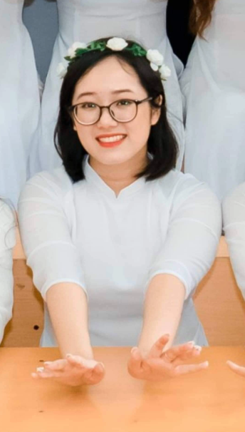 Đạt 9,5 điểm môn Ngữ văn nhưng Thu Uyên tâm sự bản thân vẫn khá tiếc khi làm bài môn này vì tin rằng mình có thể làm tốt hơn. Ảnh: Zing News Đạt 9,5 điểm môn Ngữ văn nhưng Thu Uyên tâm sự bản thân vẫn khá tiếc khi làm bài môn này vì tin rằng mình có thể làm tốt hơn. Ảnh: Zing News