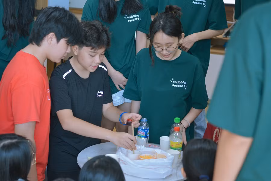 Scribbles' Camp 2023 vừa trải qua một mùa nữa thành công trong việc dẫn các bạn nhỏ đi đến vùng đất khoa học rộng lớn với nhiều niềm vui và kỷ niệm đáng nhớ.