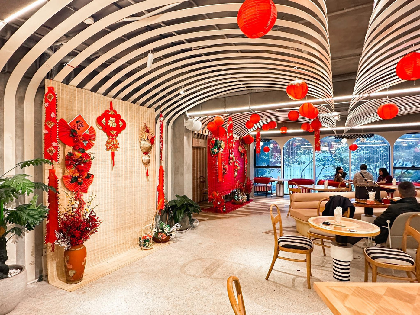 Ảnh: Showtime D12 Giảng Võ Ảnh: Showtime D12 Giảng Võ