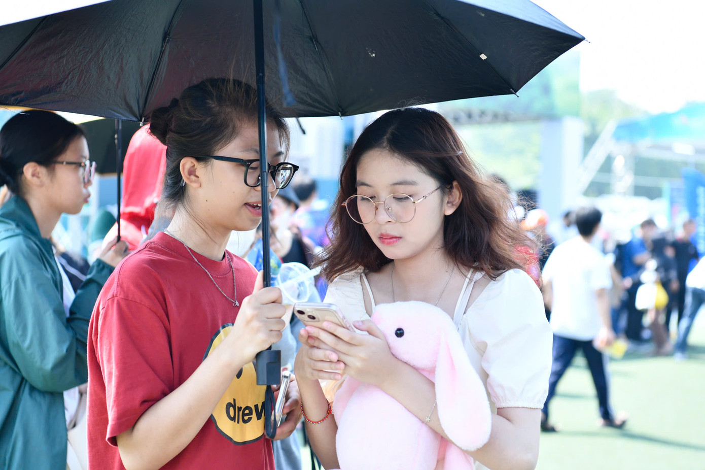 Mọi hoạt động nhận quà, mua sắm đều sử dụng thanh toán thông minh, nói không với tiền mặt... Mọi hoạt động nhận quà, mua sắm đều sử dụng thanh toán thông minh, nói không với tiền mặt...