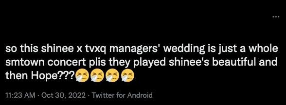 "Hôn lễ quản lý của TVXQ và SHINee như SMTOWN concert trá hình á, bắt đầu bằng Beautiful của SHINee, sau là Hope???", - một cư dân mạng bình luận trên Twitter. "Hôn lễ quản lý của TVXQ và SHINee như SMTOWN concert trá hình á, bắt đầu bằng Beautiful của SHINee, sau là Hope???", - một cư dân mạng bình luận trên Twitter.