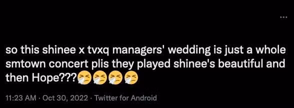 "Hôn lễ quản lý của TVXQ và SHINee như SMTOWN concert trá hình á, bắt đầu bằng Beautiful của SHINee, sau là Hope???", - một cư dân mạng bình luận trên Twitter.