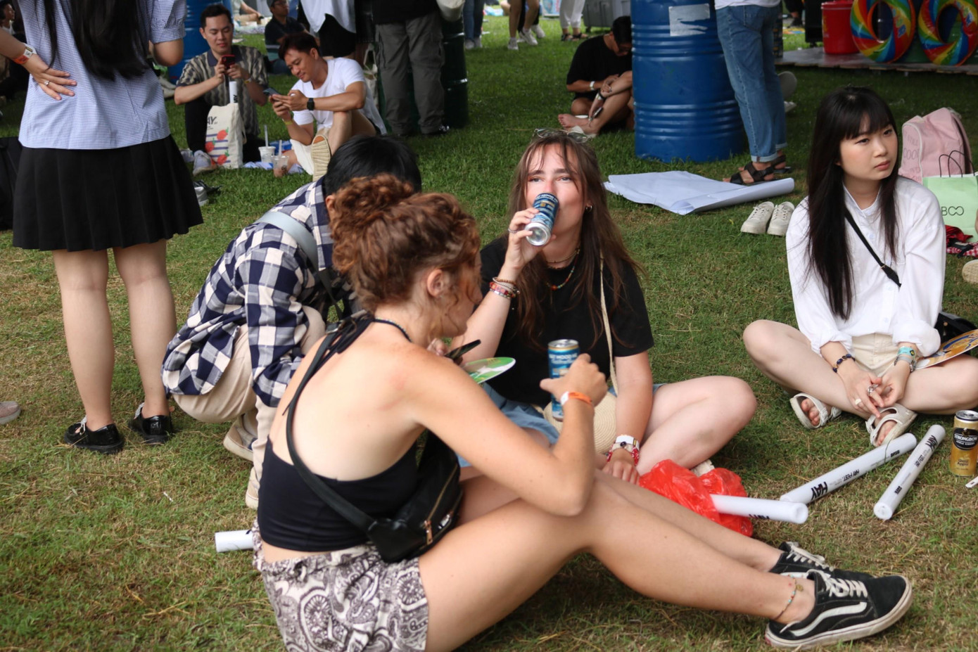 Không chỉ giới trẻ Việt mà các bạn trẻ nước ngoài cũng có mặt trong sự kiện này.