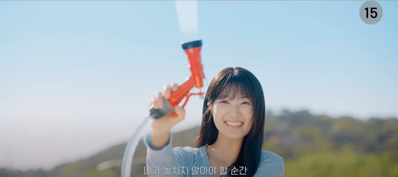 Có "sương sương" vài cảnh lãng mạn của đôi "chíp bông" được nhá hàng ở preview tập 5 của Lovely Runner.