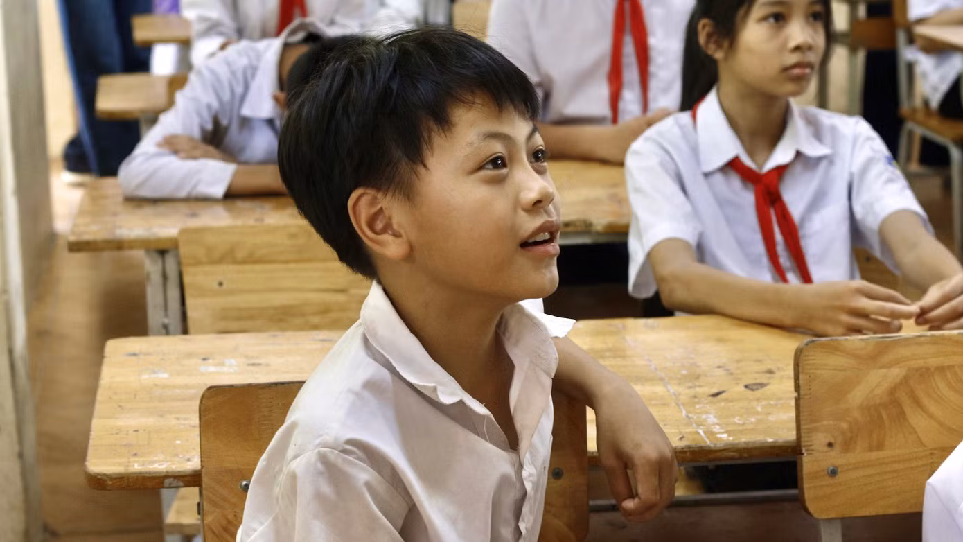 Các em học sinh trường THCS Khánh Thượng, Ba Vì, Hà Nội nhiệt tình tham gia hoạt động giảng dạy của lớp kỹ năng sống do dự án Libreria tổ chức Các em học sinh trường THCS Khánh Thượng, Ba Vì, Hà Nội nhiệt tình tham gia hoạt động giảng dạy của lớp kỹ năng sống do dự án Libreria tổ chức