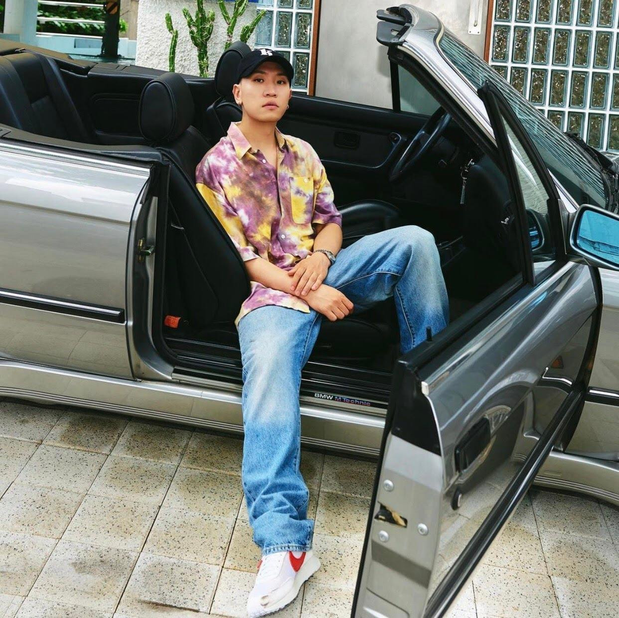 Gaeko khi "thả dáng" trước camera...