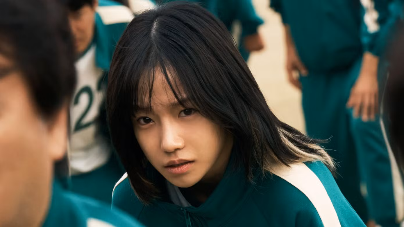 Ngoài Son Ye Jin, cựu thành viên IZ*ONE - Jo Yuri cũng đang được đồn đoán đang được kết nối vào vai chính. Cô vừa có màn thể hiện không tệ trong Squid Game 2.