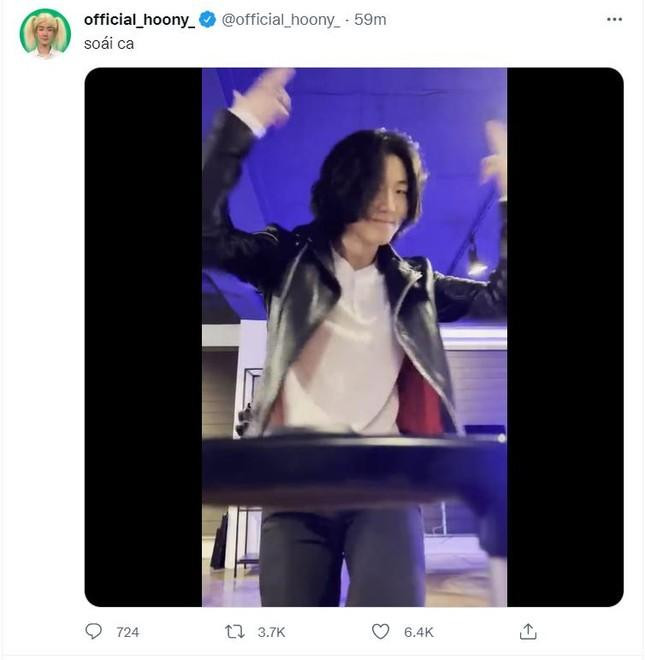 Seunghoon từng "đu trend" Okeokeoke của Việt Nam. Seunghoon từng "đu trend" Okeokeoke của Việt Nam.