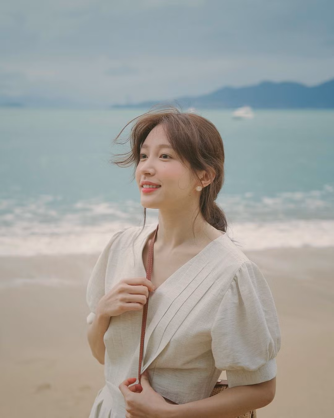 Hani (EXID) và nhiều sao Hàn khác như Sooyoung, Jung Kyung Ho, Arin (OH MY GIRL)... cũng chọn Nha Trang là điểm hạ cánh trong thời gian nghỉ dưỡng.