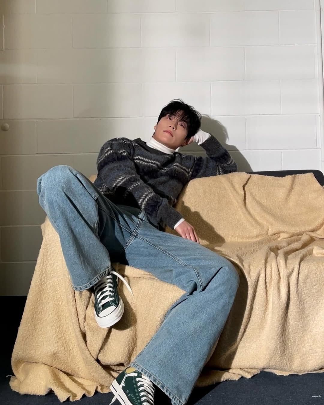 Body vạm vỡ, săn chắc của Huh Nam Joon là thành quả từ sở thích &quot;mê gym&quot;.