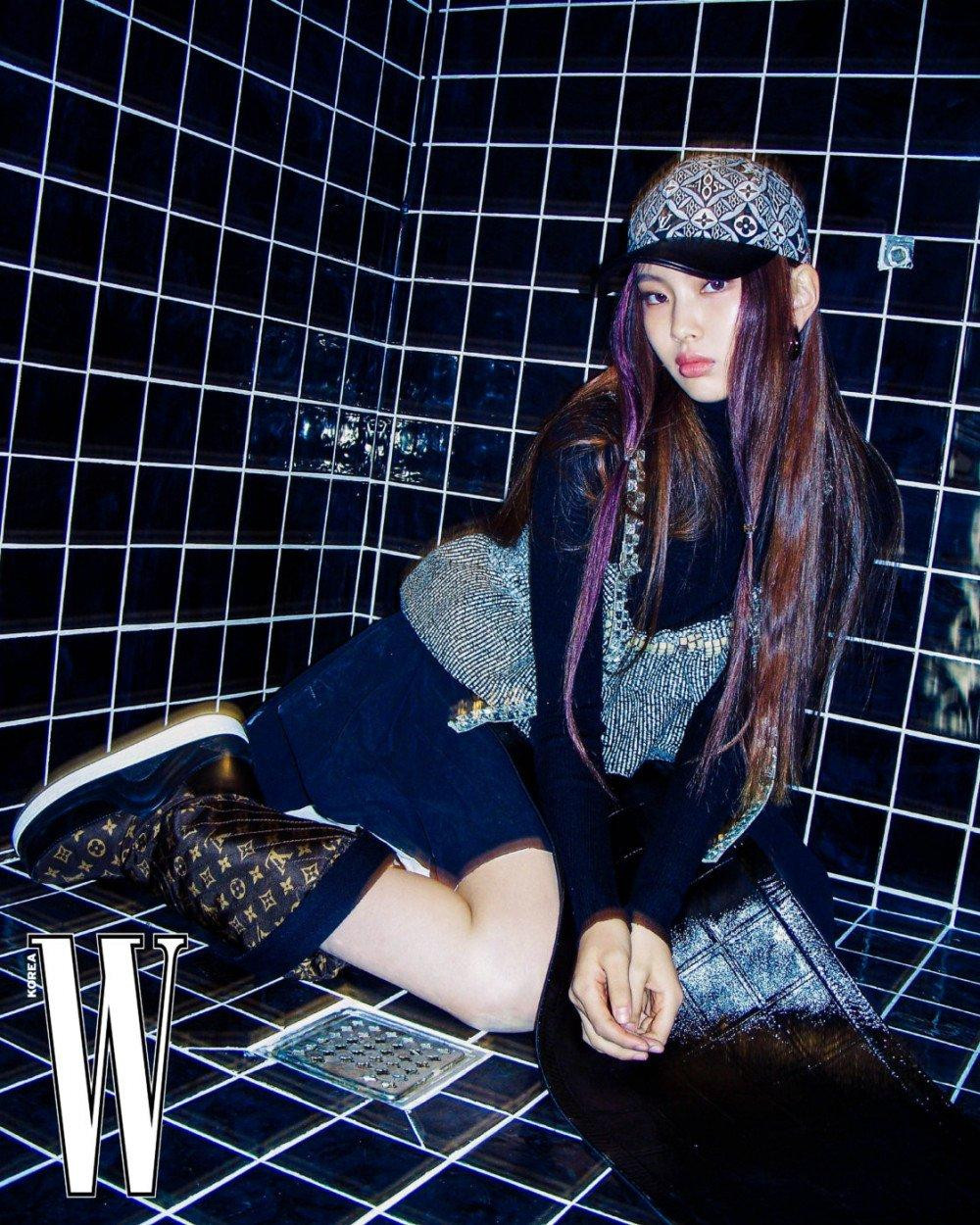 Hyein diện outfit của LV.