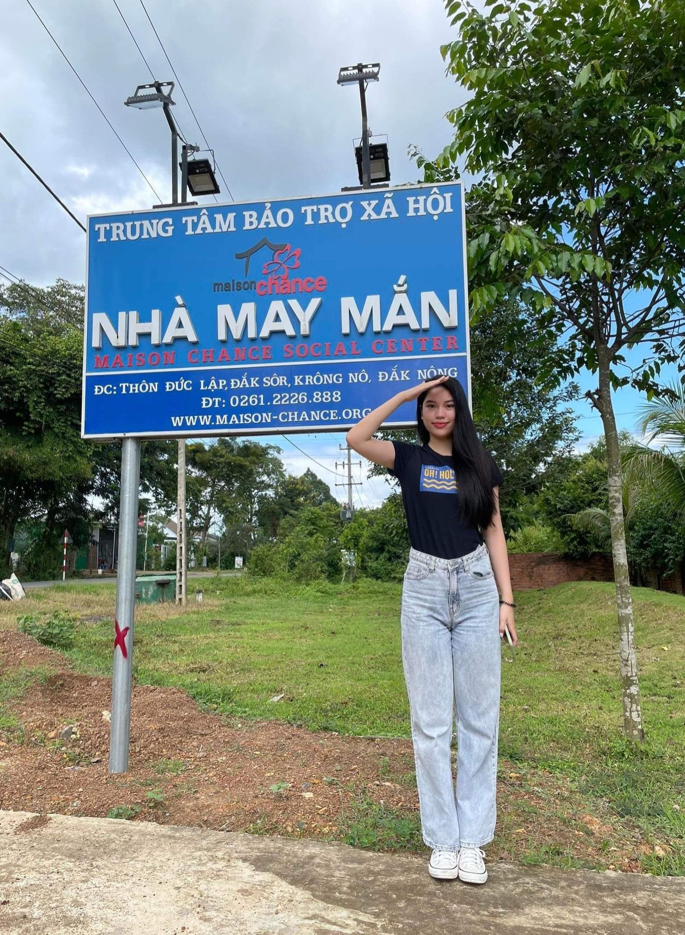 Người đẹp tiết lộ thường đi làm từ thiện vào đầu năm và mùa Hè tại các cơ sở nuôi dưỡng người khuyết tật hay trẻ em bị bỏ rơi.