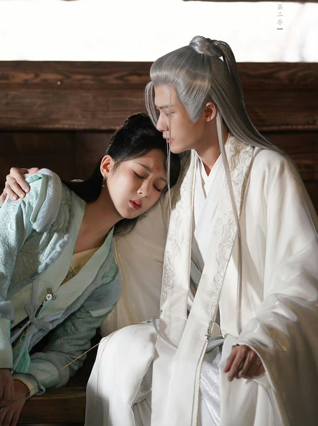 Tình cảm từ phía Tiểu Yêu có thể khó phân định, còn ở phía Tương Liễu, khán giả thấy rõ chàng yêu cô chẳng kém Đồ Sơn Cảnh (Đặng Vi) hay Thương Huyền (Trương Vãn Ý). Tình cảm từ phía Tiểu Yêu có thể khó phân định, còn ở phía Tương Liễu, khán giả thấy rõ chàng yêu cô chẳng kém Đồ Sơn Cảnh (Đặng Vi) hay Thương Huyền (Trương Vãn Ý).