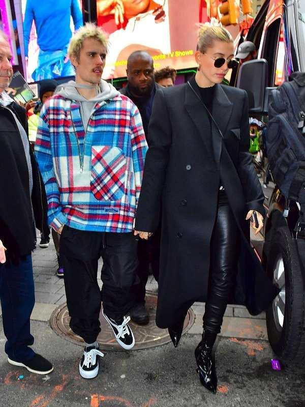 Diện mạo "ông chú" thay thế cho sự bảnh bao của "Hoàng tử nhạc Pop" một thời sau khi kết hôn đã không còn lạ lẫm trong mắt fan. Diện mạo "ông chú" thay thế cho sự bảnh bao của "Hoàng tử nhạc Pop" một thời sau khi kết hôn đã không còn lạ lẫm trong mắt fan.