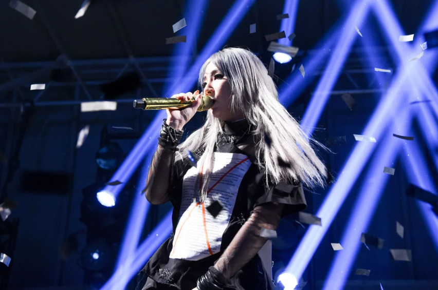 CL lần đầu tiên đón countdown cùng người hâm mộ Việt trên mảnh đất hình chữ S.