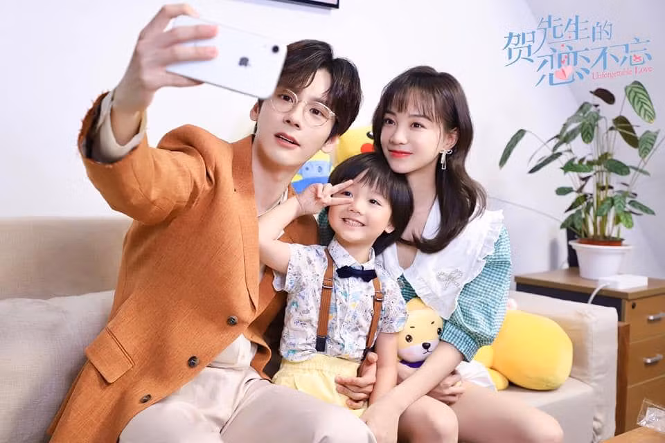 Hạ Tiên Sinh Lưu Luyến Không Quên là phim Trung được cư dân mạng Việt tìm kiếm nhiều thứ 2 và đạt hạng 4 trong Top 10 từ khóa mảng phim được netizen Việt tìm kiếm nhiều nhất năm nay. Hạ Tiên Sinh Lưu Luyến Không Quên là phim Trung được cư dân mạng Việt tìm kiếm nhiều thứ 2 và đạt hạng 4 trong Top 10 từ khóa mảng phim được netizen Việt tìm kiếm nhiều nhất năm nay.