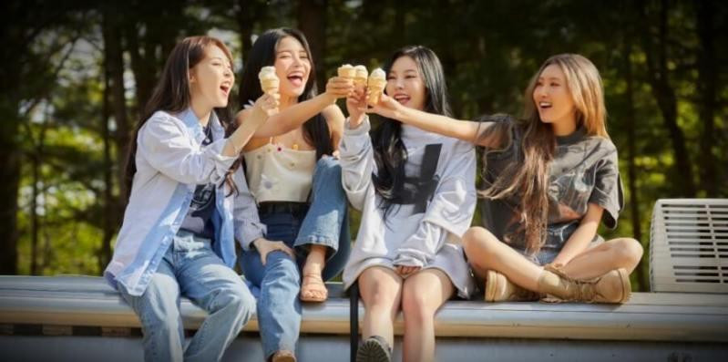 Dù Whee In không tái ký hợp đồng với RBW nhưng MAMAMOO vẫn sẽ tiếp tục hoạt động với đội hình đầy đủ, vượt qua "lời nguyền 7 năm" một cách ấm áp.