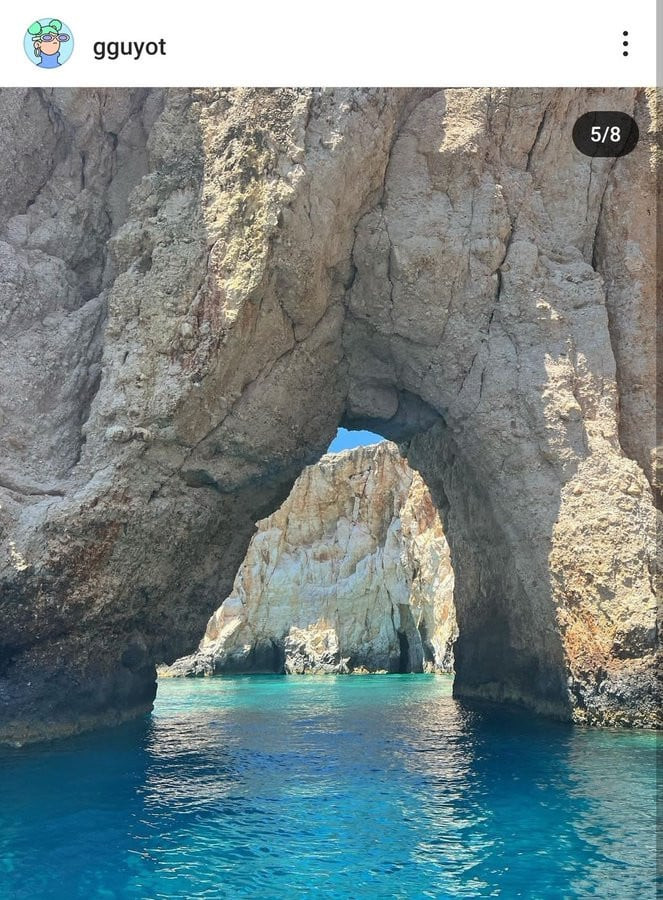 Lisa và vợ của Alexandre Arnault đều "xả ảnh" tại đảo Zakynthos, Hy Lạp. Lisa và vợ của Alexandre Arnault đều "xả ảnh" tại đảo Zakynthos, Hy Lạp.