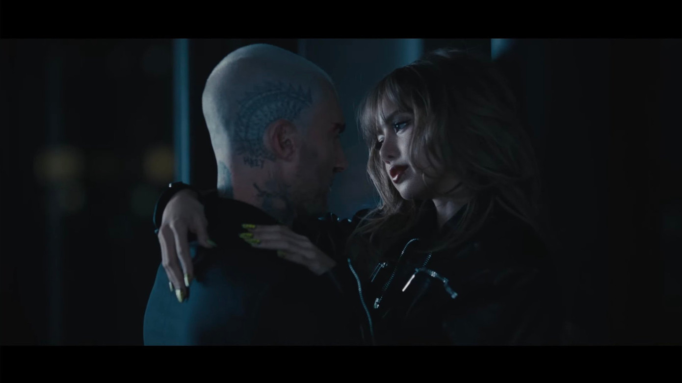 "Búp bê sống" Lisa quyến rũ, mê hoặc trong MV Priceless.