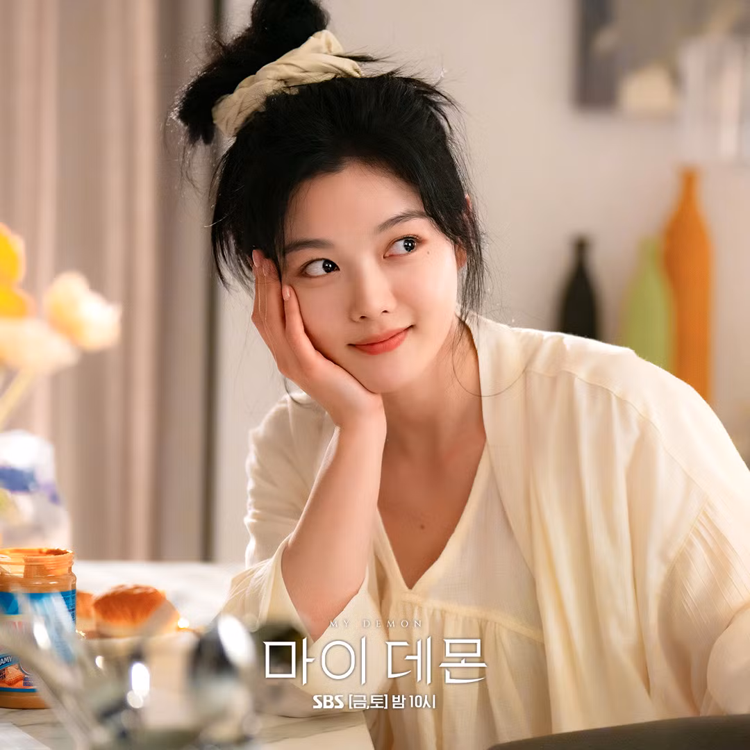 Tủ đồ ngủ của Do Do Hee cũng đơn giản, trang nhã.