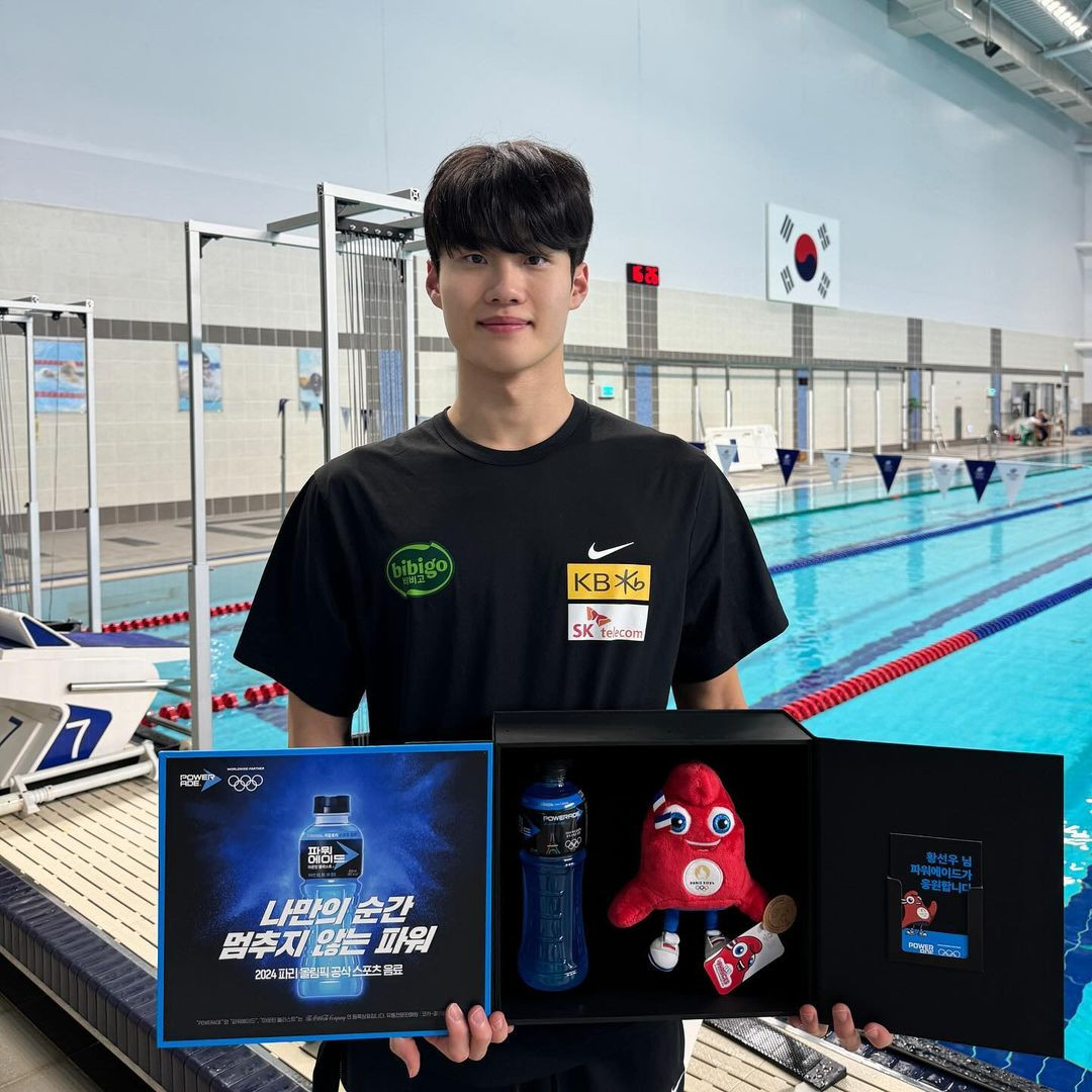 Hwang Sun Woo trùng tên đệm, lại là vận động viên bơi lội, ngoại hình cũng cao lớn, điển trai nên được nhiều cư dân mạng gọi là "phiên bản sống" ở dòng thời gian không bị chấn thương của Ryu Sun Jae.