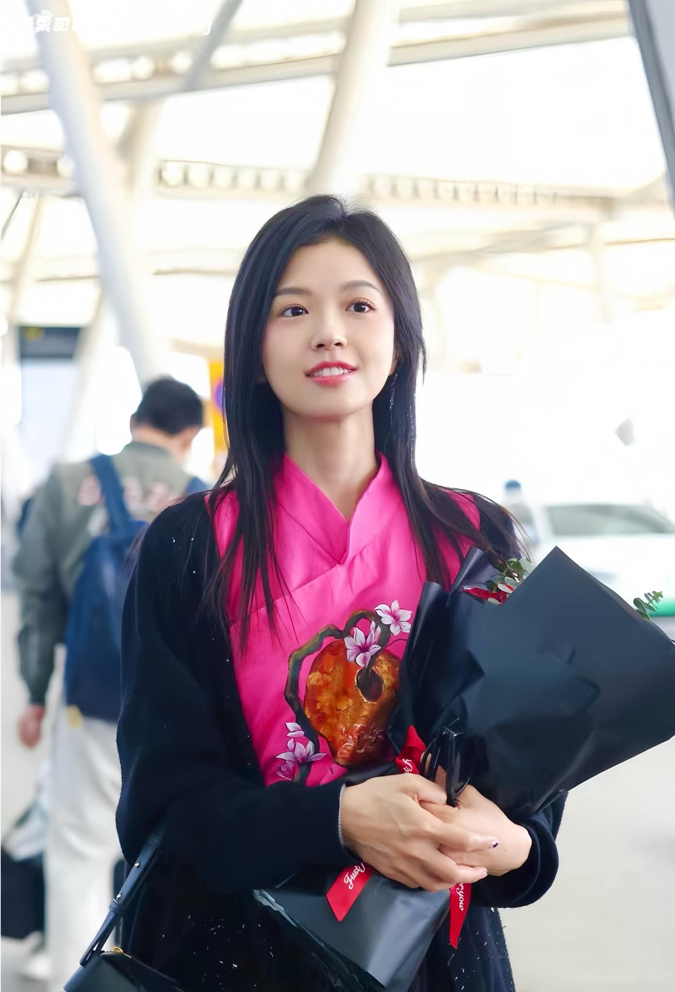 Suni tiến vào công diễn 3 Đạp Gió 2024 với một ca khúc khó. Suni tiến vào công diễn 3 Đạp Gió 2024 với một ca khúc khó.