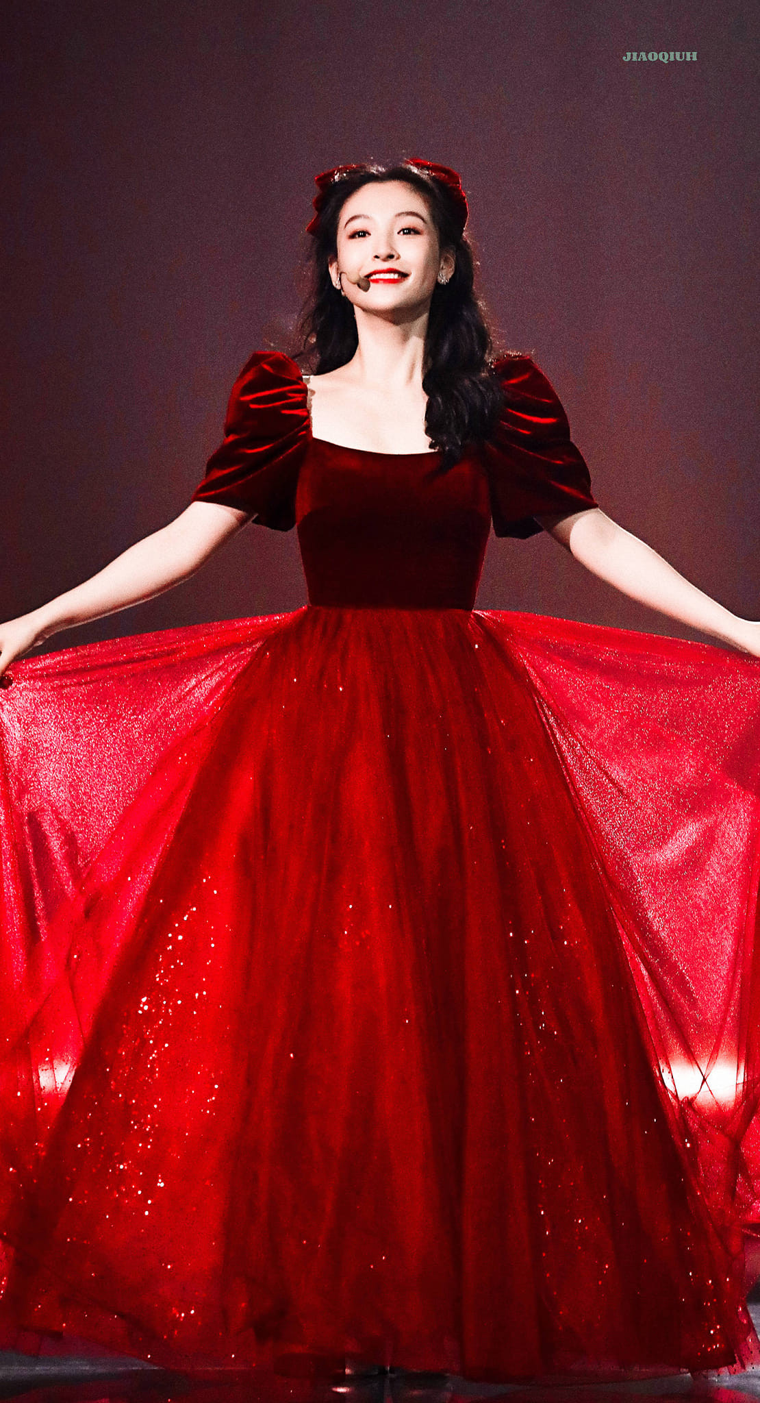 Tham gia Đạp Gió 2023, Ngô Thiến trong sân khấu đầu tiên được khán giả khen ngợi xinh đẹp, đáng yêu như công chúa nhỏ, dù đã chạm ngõ tuổi 31. Tham gia Đạp Gió 2023, Ngô Thiến trong sân khấu đầu tiên được khán giả khen ngợi xinh đẹp, đáng yêu như công chúa nhỏ, dù đã chạm ngõ tuổi 31.