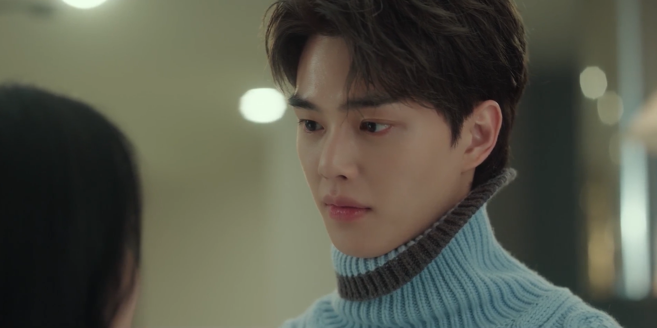 Quá trình "phập phồng" của cổ áo Jung Gu Won. Quá trình "phập phồng" của cổ áo Jung Gu Won.