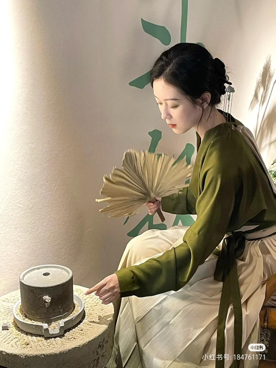 Yiwenw cũng thích mặc Hán phục trong đời sống thường ngày.