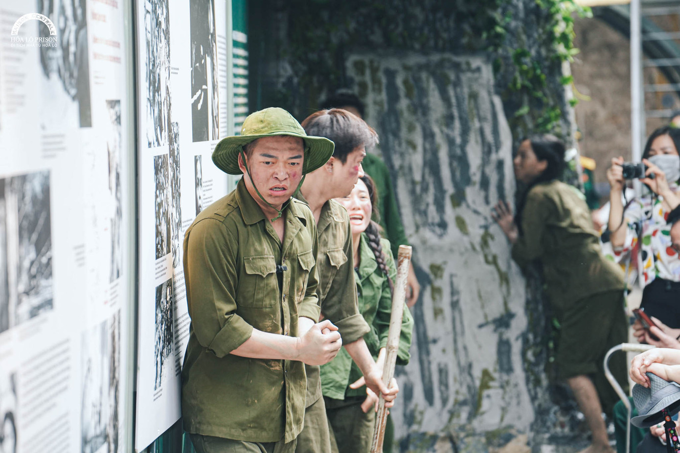 Trưng bày “Khúc ca hòa bình” ra mắt từ ngày 23/4 và kéo dài tới ngày 31/5 ở Nhà tù Hỏa Lò. - Ảnh: Di tích Nhà tù Hỏa Lò - Hoa Lo Prison Relic Trưng bày “Khúc ca hòa bình” ra mắt từ ngày 23/4 và kéo dài tới ngày 31/5 ở Nhà tù Hỏa Lò. - Ảnh: Di tích Nhà tù Hỏa Lò - Hoa Lo Prison Relic