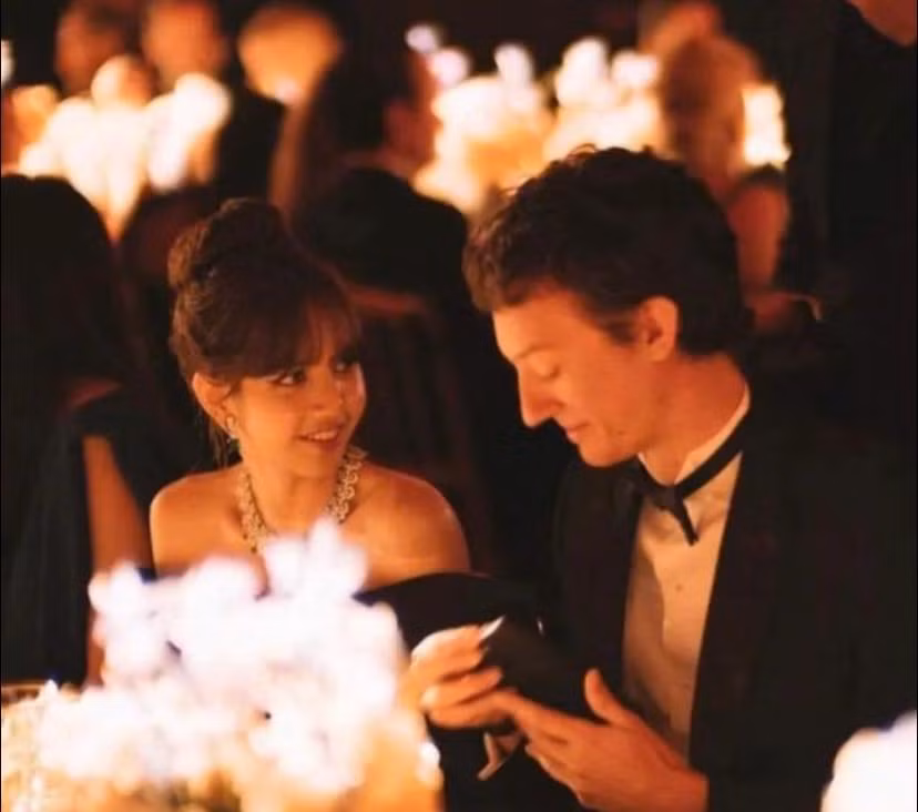 Lisa và Frédéric Arnault ngồi cạnh nhau trong sự kiện ra mắt bộ sưu tập trang sức cao cấp của BVLGARI tổ chức tại Venice (Ý) hồi giữa tháng 5 năm nay. Lisa và Frédéric Arnault ngồi cạnh nhau trong sự kiện ra mắt bộ sưu tập trang sức cao cấp của BVLGARI tổ chức tại Venice (Ý) hồi giữa tháng 5 năm nay.
