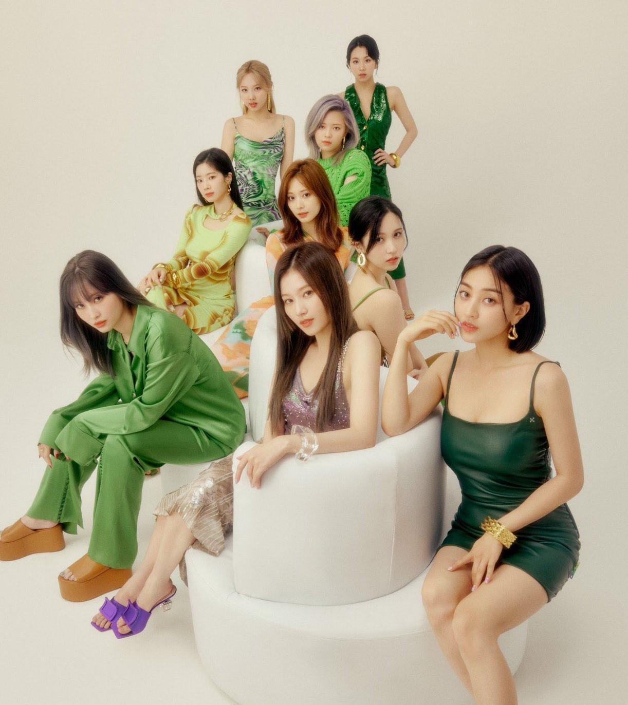 TWICE vượt qua "lời nguyền 7 năm" của K-Pop một cách nhẹ nhàng khiến công chúng bất ngờ. TWICE vượt qua "lời nguyền 7 năm" của K-Pop một cách nhẹ nhàng khiến công chúng bất ngờ.