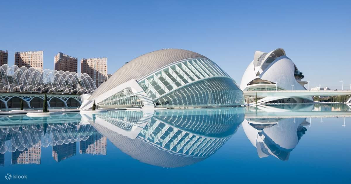 Là một trong 12 &quot;bảo vật&quot; của Tây Ban Nha, khu liên hợp giải trí, văn hóa, kiến trúc - City of Arts and Sciences là điểm du lịch không thể bỏ qua nếu bạn đặt chân đến thành phố Valencia. - Ảnh: Klook
