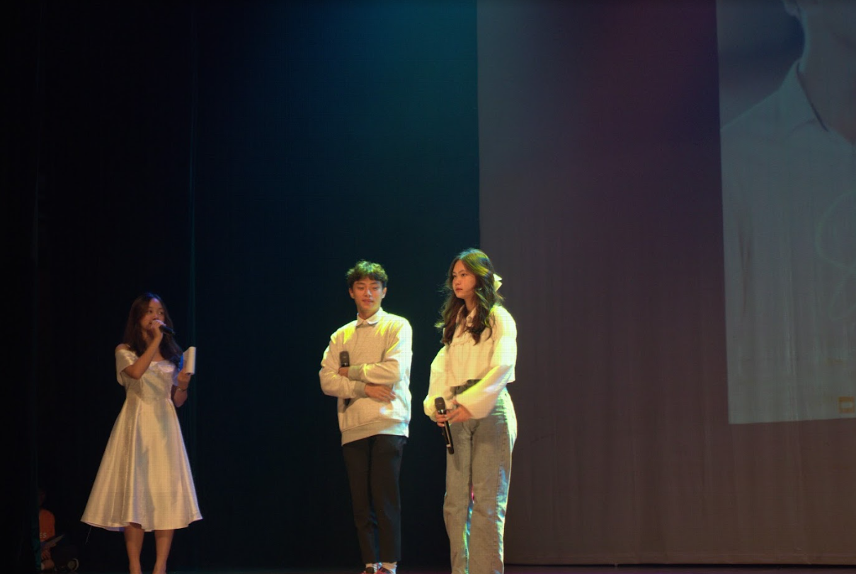 Hai "diễn viên tuổi teen" đã có mặt tại buổi công chiếu phim để giao lưu với khán giả, chia sẻ về những câu chuyện hậu trường thú vị. Hai "diễn viên tuổi teen" đã có mặt tại buổi công chiếu phim để giao lưu với khán giả, chia sẻ về những câu chuyện hậu trường thú vị.