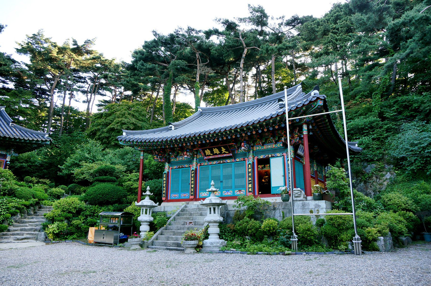 Ngôi chùa nơi đặt khu tưởng niệm của Moonbin.