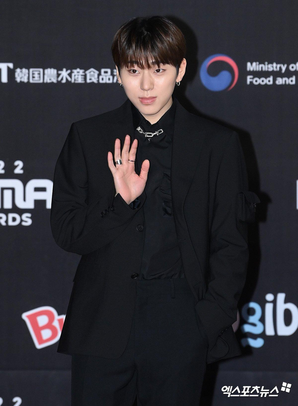 Zico điển trai trong suit đen. Zico điển trai trong suit đen.