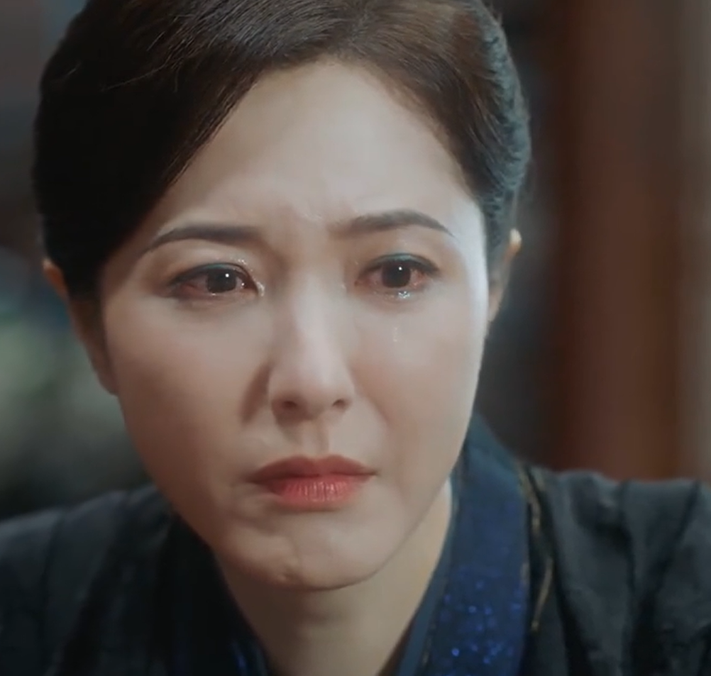 Tăng Lê cũng bỏ túi một phân cảnh xúc động ở tình tiết Linh tôn nhớ về đứa trẻ Thẩm Ly của bà.