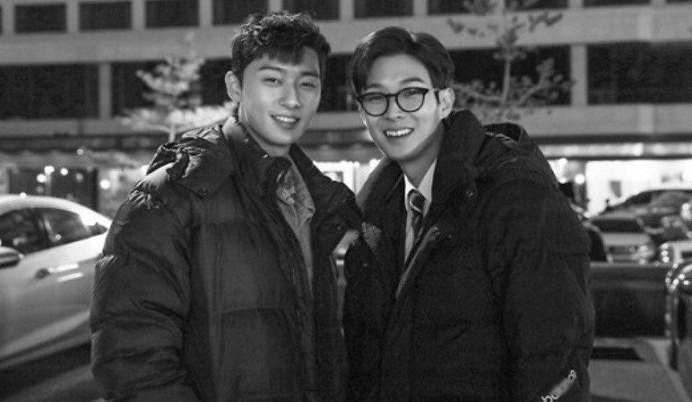 Bộ đôi "bromance" chỉ cần ở đứng cạnh nhau là hội tụ đủ tài sắc lẫn muôn vàn khoảnh khắc "ngọt - ngược" khiến netizen thích thú. Bộ đôi "bromance" chỉ cần ở đứng cạnh nhau là hội tụ đủ tài sắc lẫn muôn vàn khoảnh khắc "ngọt - ngược" khiến netizen thích thú.