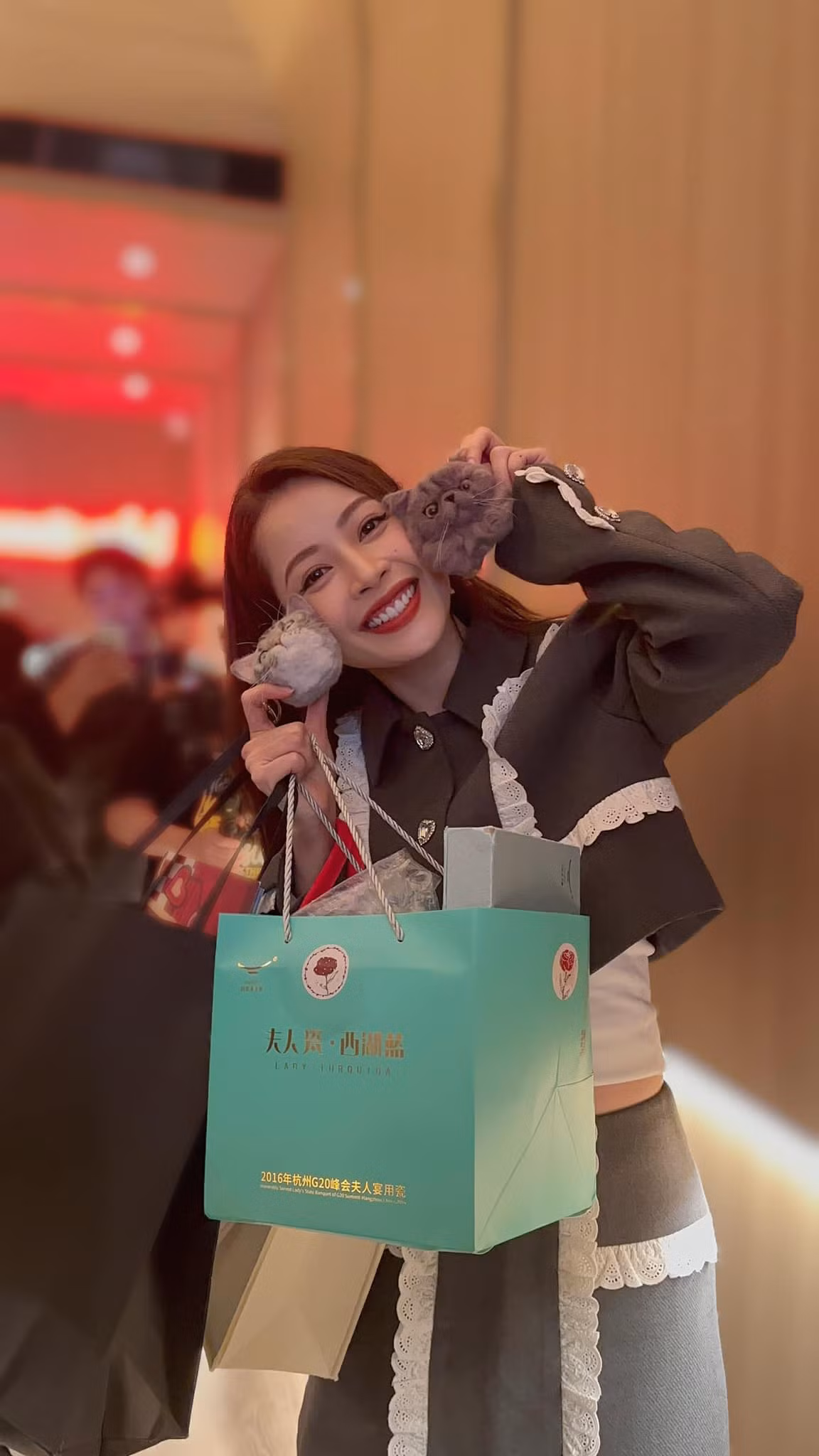 Chi Pu nhí nhảnh trong ống kính của fan.