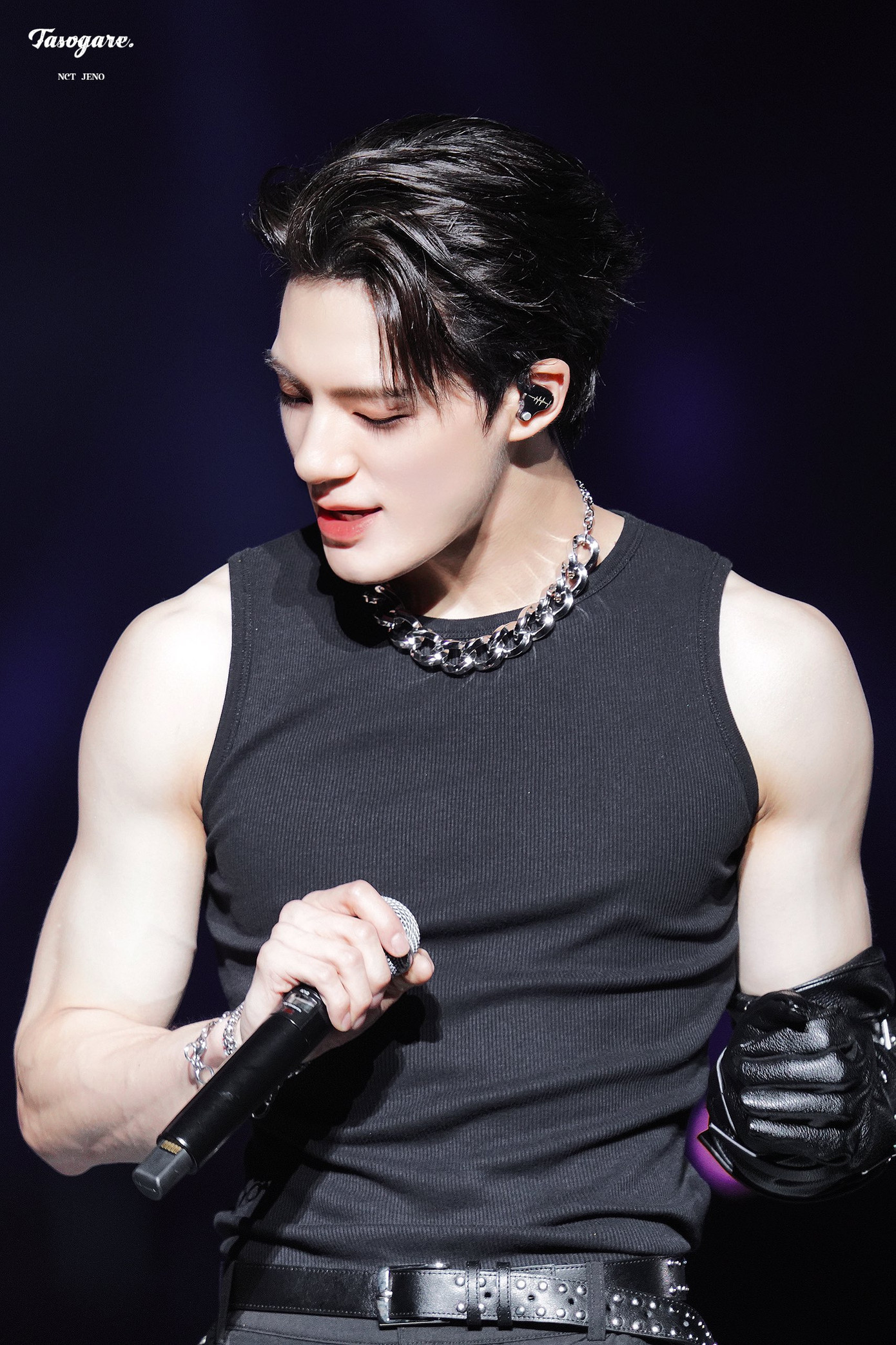 Jeno khuynh đảo cõi mạng với cơ bắp săn chắc, visual "bén đứt tay". - Ảnh: @TASOGARE_0423 Jeno khuynh đảo cõi mạng với cơ bắp săn chắc, visual "bén đứt tay". - Ảnh: @TASOGARE_0423