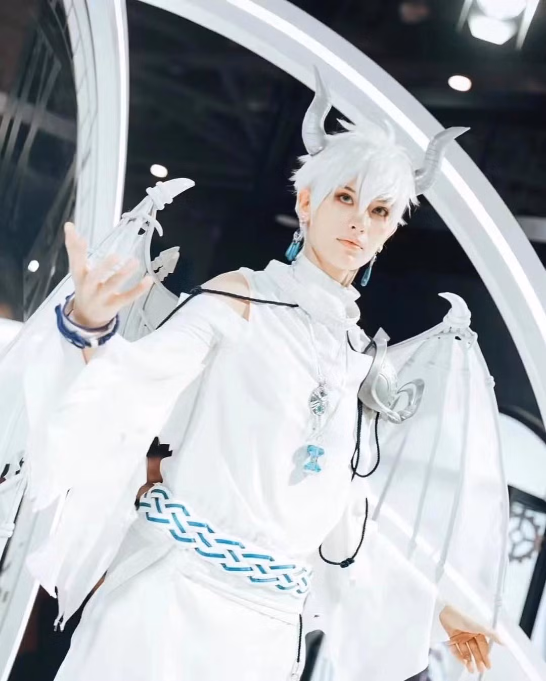 Karina từng xuất hiện trong diện mạo của Lu Guang vào năm 2023.