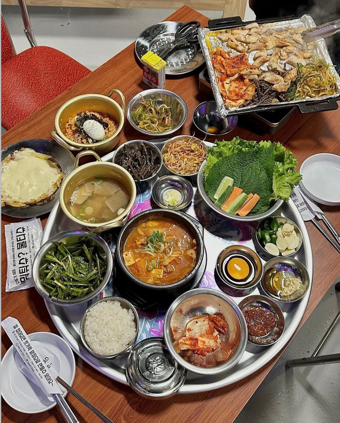 Ảnh: imlinhys, jandi.tv Ảnh: imlinhys, jandi.tv