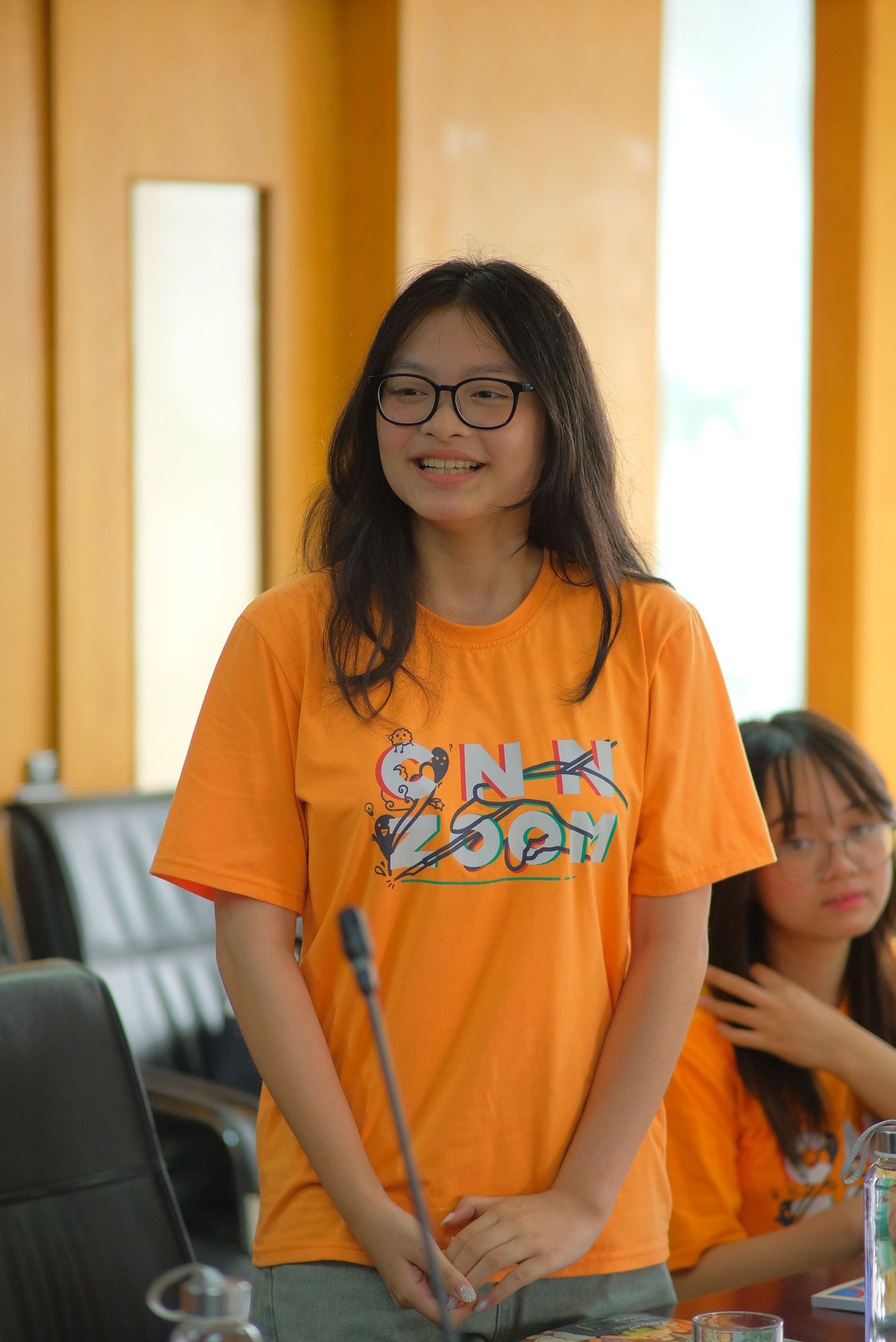 Teen CNN Zoom tìm hiểu về các ấn phẩm của Sinh viên Việt Nam, Hoa Học Trò, đặt câu hỏi về kỹ năng, tương lai của báo chí, truyền thông. Teen CNN Zoom tìm hiểu về các ấn phẩm của Sinh viên Việt Nam, Hoa Học Trò, đặt câu hỏi về kỹ năng, tương lai của báo chí, truyền thông.