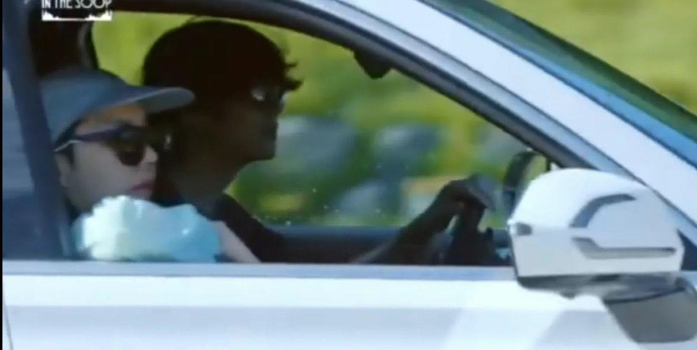 Bức ảnh được cắt ra từ In The Soop của V và j-hope.