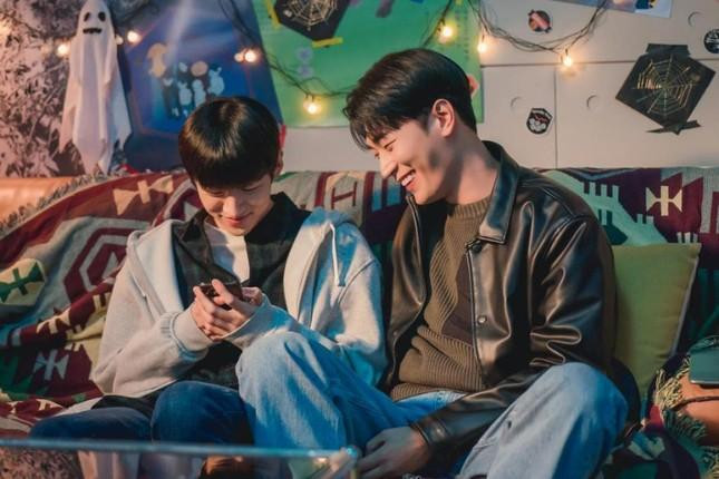 Sự kết hợp ăn ý và "phản ứng hoá học" từ bộ đôi Park Seo Ham và Park Jae Chan là một trong những yếu tố khiến phim tạo được tiếng vang.