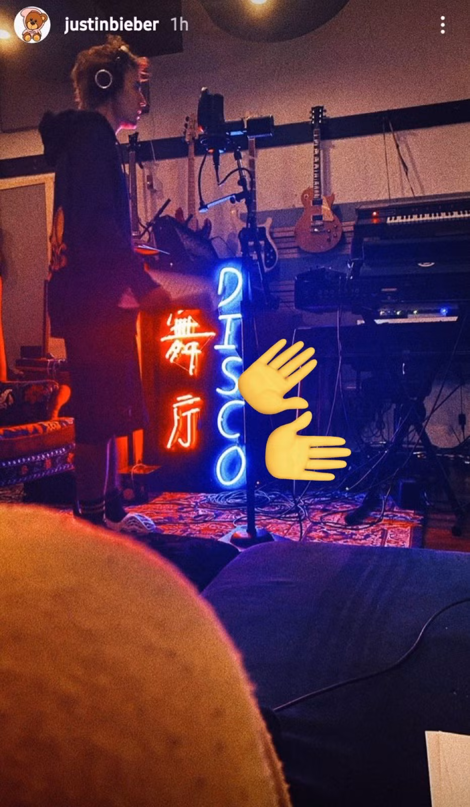 Người hâm mộ phát hiện Justin Bieber cũng đã từng thu âm tại studio này.