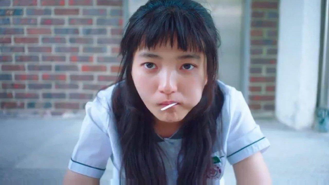 Khuôn mặt âm mưu, muốn gây gổ nhưng phải nhân danh chính nghĩa của Hee Do khiến khán giả cười ngất. Nhưng kế hoạch này bất thành vì "hội đầu gầu" cũng biết Hee Do thuộc đội đấu kiếm nên còn khuyên cô phải biết bảo vệ thân thể. Khuôn mặt âm mưu, muốn gây gổ nhưng phải nhân danh chính nghĩa của Hee Do khiến khán giả cười ngất. Nhưng kế hoạch này bất thành vì "hội đầu gầu" cũng biết Hee Do thuộc đội đấu kiếm nên còn khuyên cô phải biết bảo vệ thân thể.