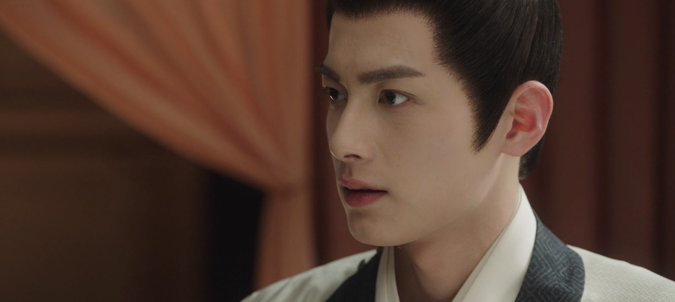 Đỗ thám hoa vung roi trực đánh nha hoàn nhưng Thọ Hoa lại lao ra đỡ, tâm can chàng cũng vụn vỡ. Đỗ thám hoa vung roi trực đánh nha hoàn nhưng Thọ Hoa lại lao ra đỡ, tâm can chàng cũng vụn vỡ.