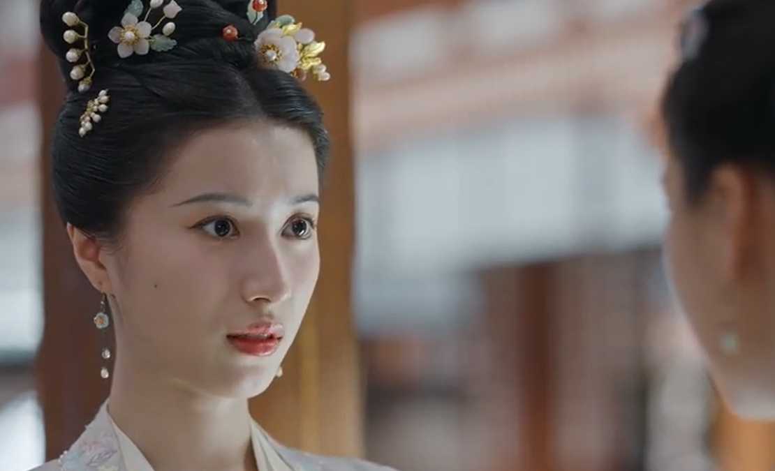 Đại tỷ là người đã cảnh báo cho La Nghi Ninh về chiếc đai lưng, giúp "thất cô nương" kịp dùng chiêu "gậy ông đập lưng ông" với mẹ kế. Đại tỷ là người đã cảnh báo cho La Nghi Ninh về chiếc đai lưng, giúp "thất cô nương" kịp dùng chiêu "gậy ông đập lưng ông" với mẹ kế.